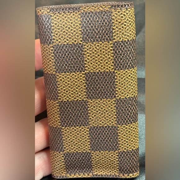 Louis Vuitton key holder - Picture 2 of 12